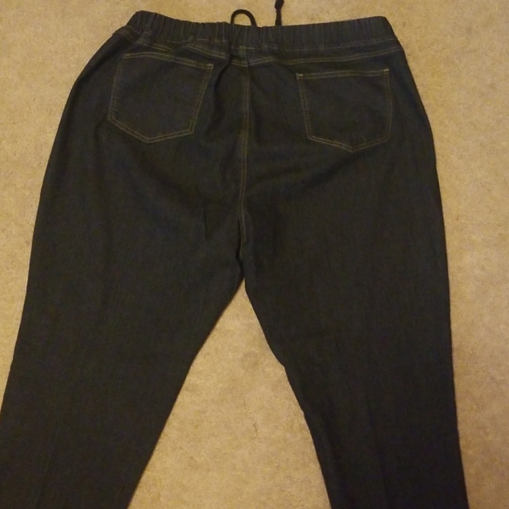 Pants - Picture 2 of 4